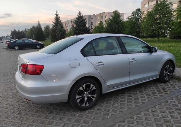 Volkswagen Jetta cena 34500 przebieg: 133000, rok produkcji 2014 z Urzędów małe 154